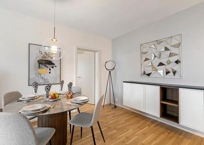 Novos Contrada لوغانو