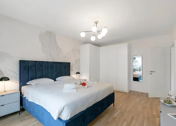 Novos Contrada لوغانو